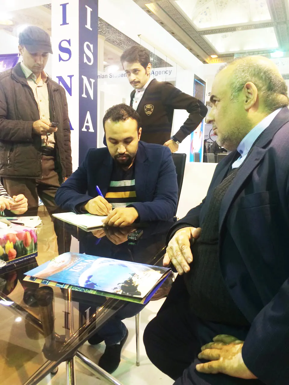 بازدید از نمایشگاه مطبوعات