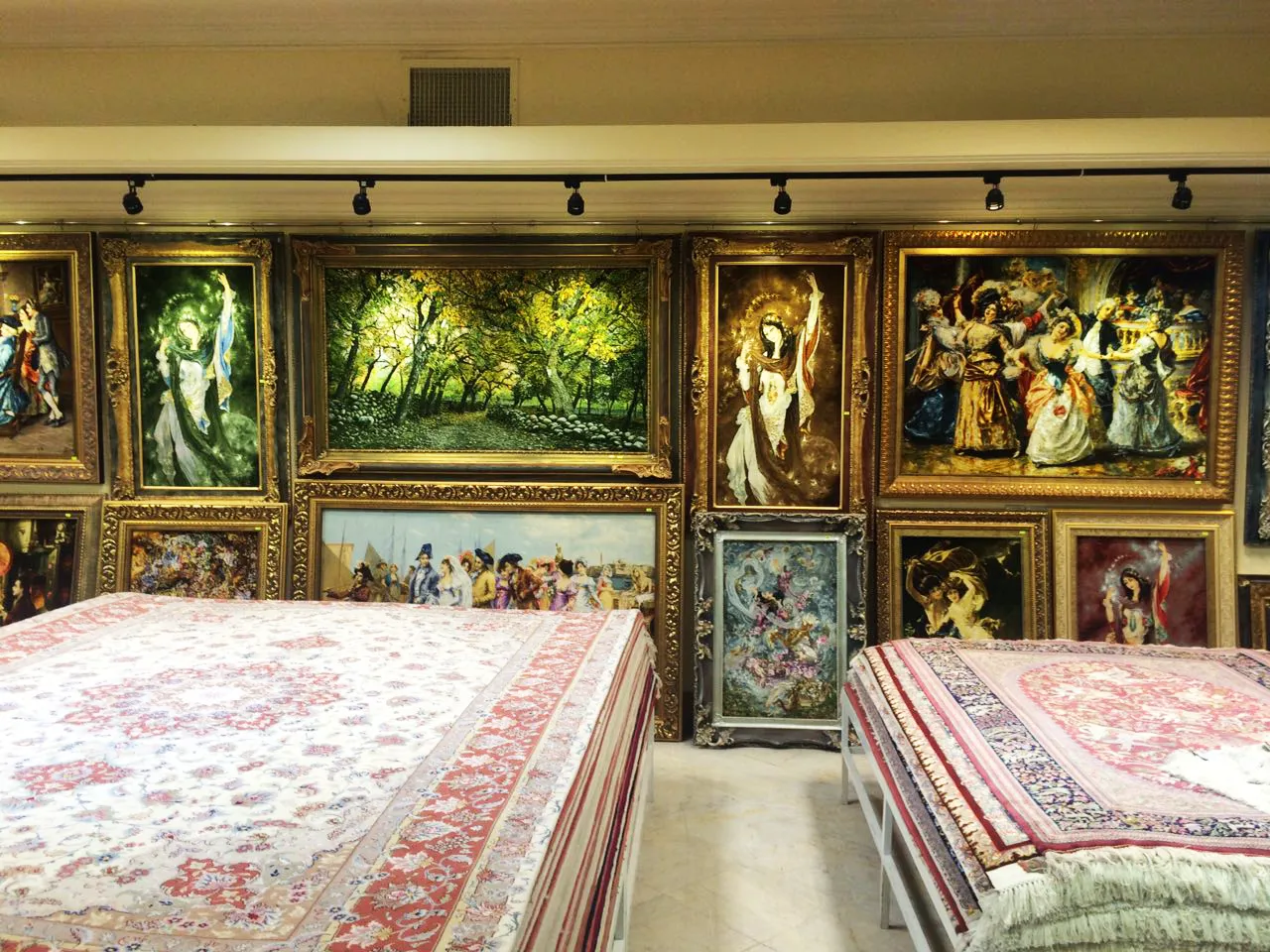 بازدید از بنیاد فرهنگی هنری