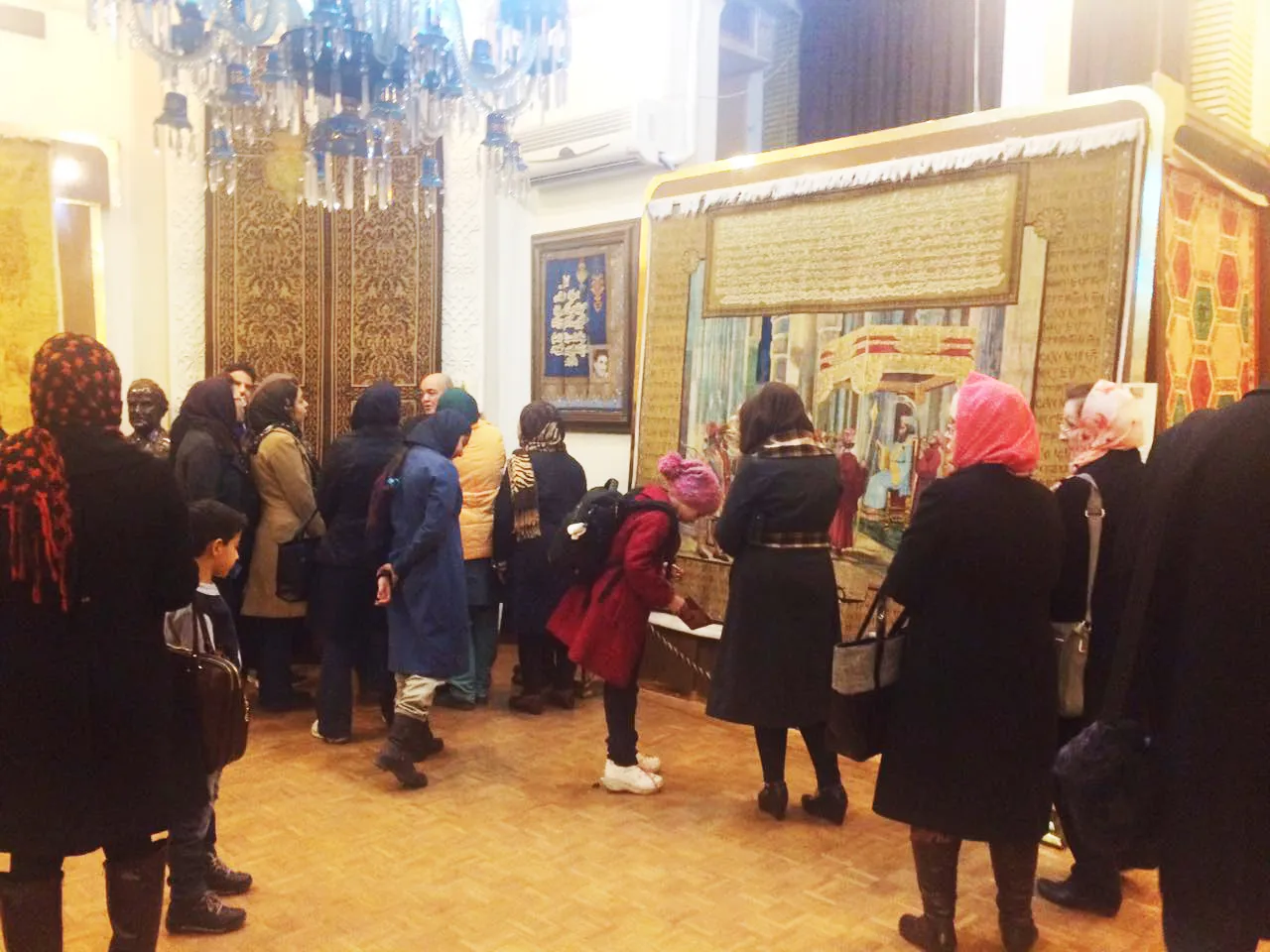 بازدید از نمایشگاه فرش دست‌باف در حوزه دیپلماسی صنایع دستی