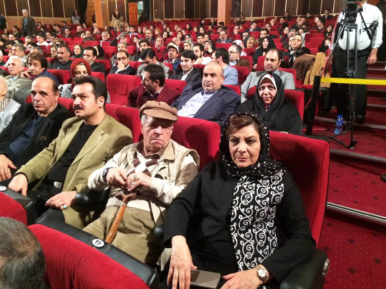 مراسم کمک به بیماری‌های خاص در تالار اندیشه