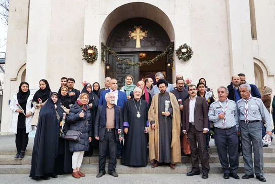 گردهمایی "تجلی دوستی و الفت بین مسلمانان و مسیحیان جهان" در کلیسای ارامنه