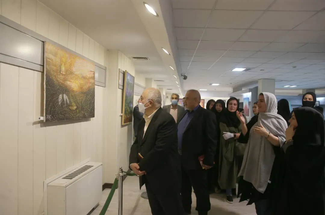 نمایشگاه ایثار در موزه شهدا